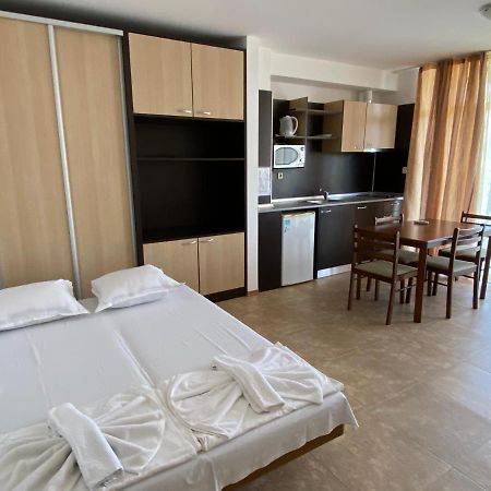 Holiday Apartments Grand Kamelia 써니비치 외부 사진