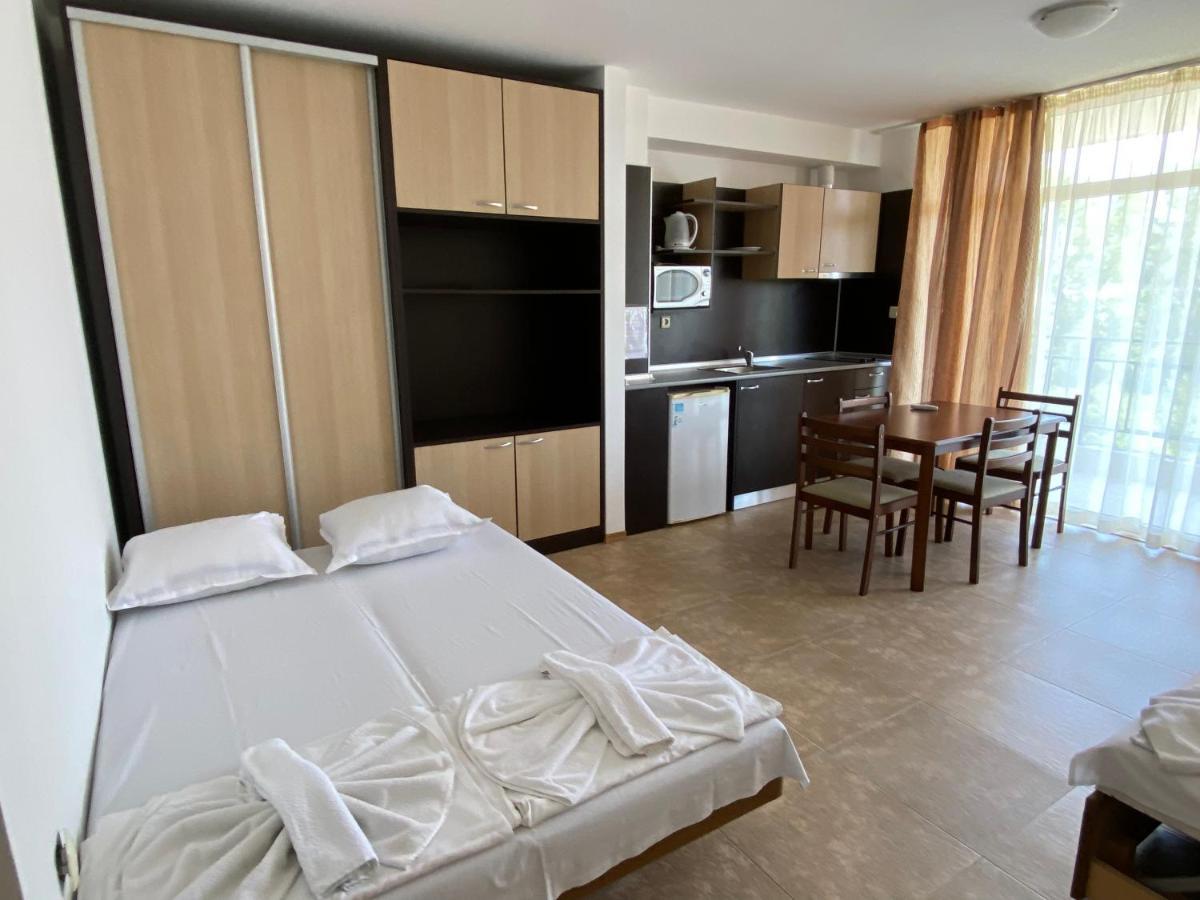 Holiday Apartments Grand Kamelia 써니비치 외부 사진
