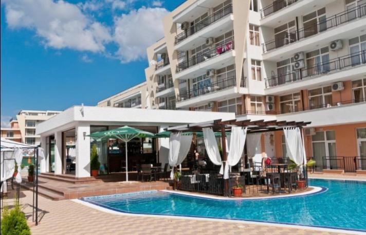 Holiday Apartments Grand Kamelia 써니비치 외부 사진
