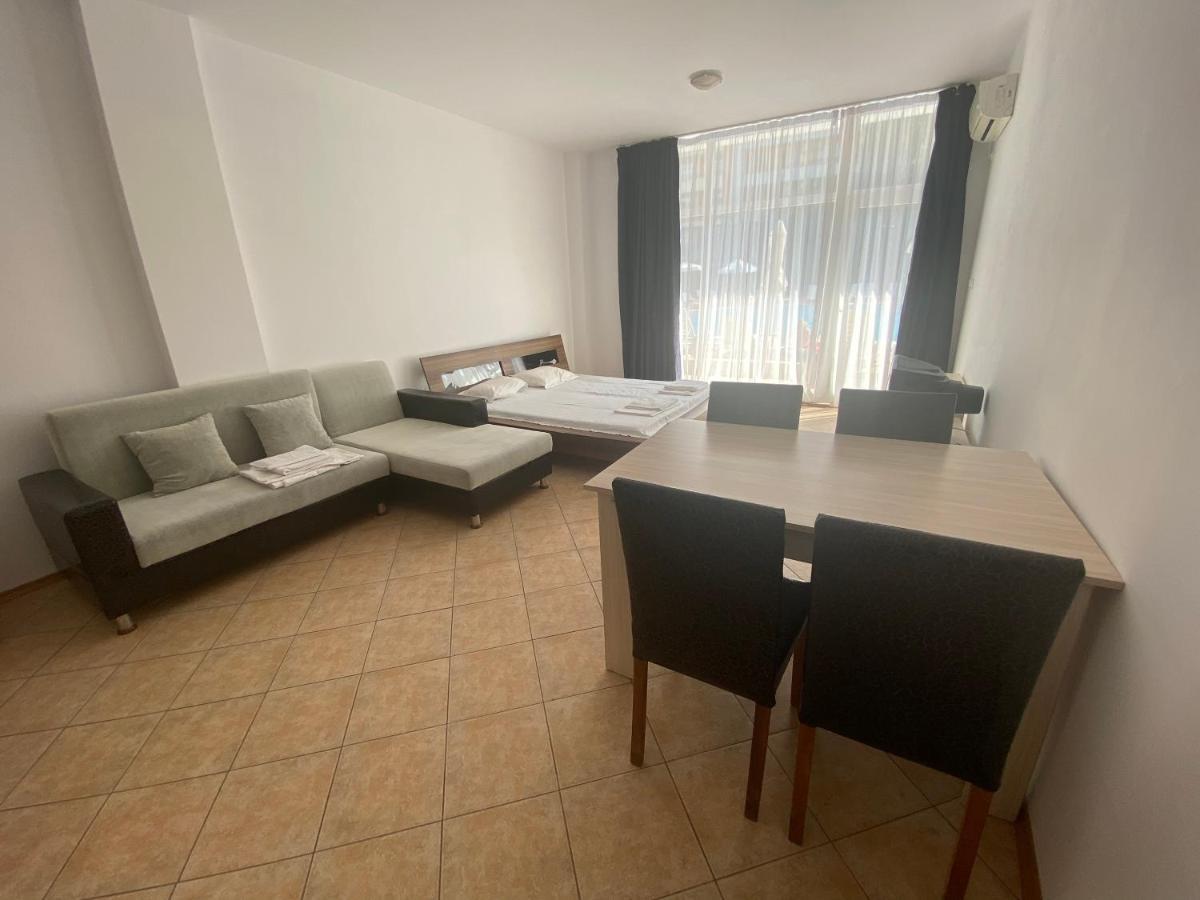 Holiday Apartments Grand Kamelia 써니비치 외부 사진