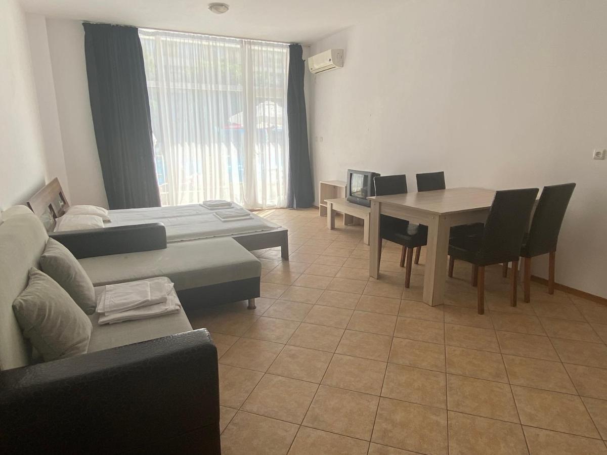 Holiday Apartments Grand Kamelia 써니비치 외부 사진